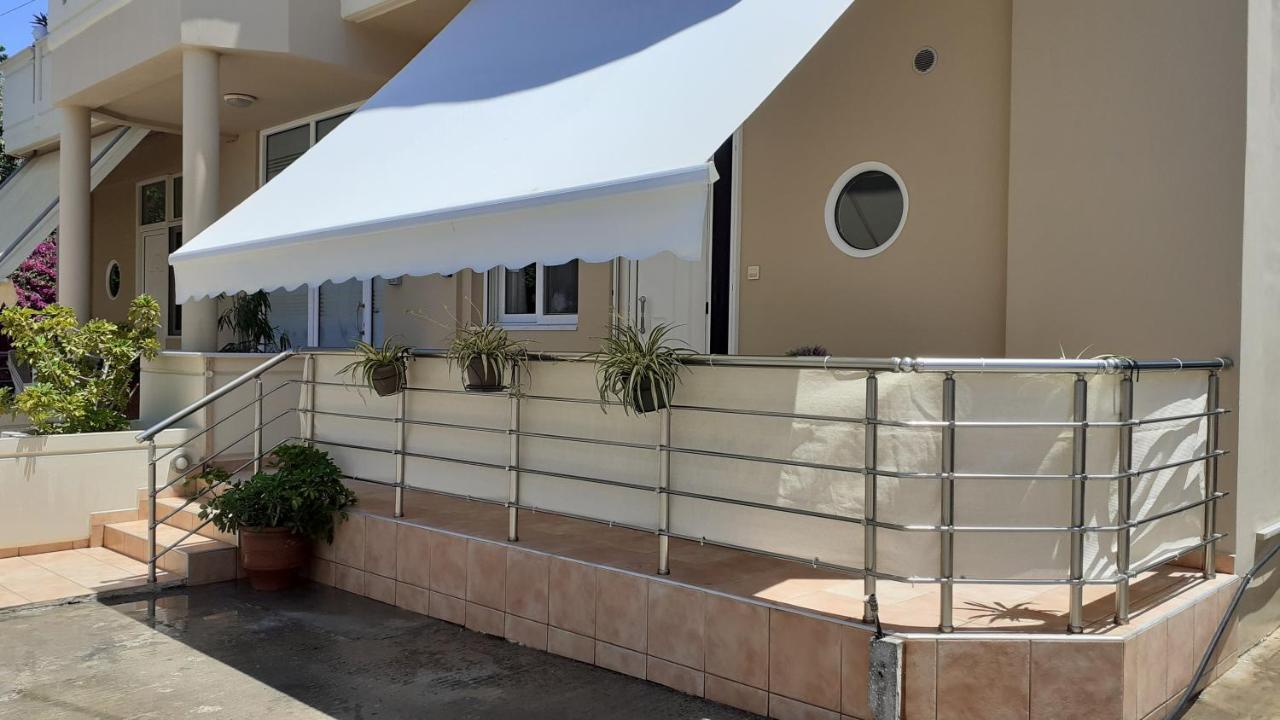 Dennis Stylish Apartment Kato Daratso Exterior photo